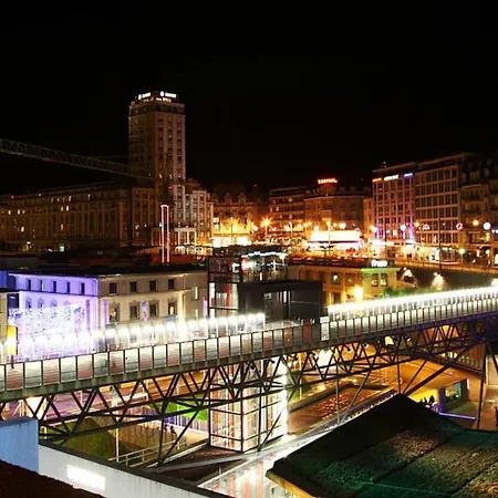 Super Studio Au Centre Ville Avec Une Belle Vue. *
